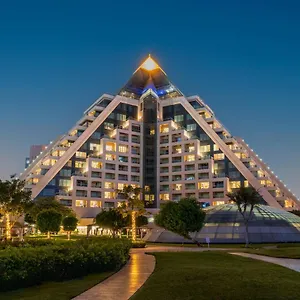 ***** Hotel Raffles Spojené arabské emiráty