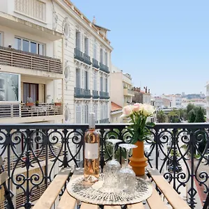  Apartment Comfortable W Balcony Center Tgv France